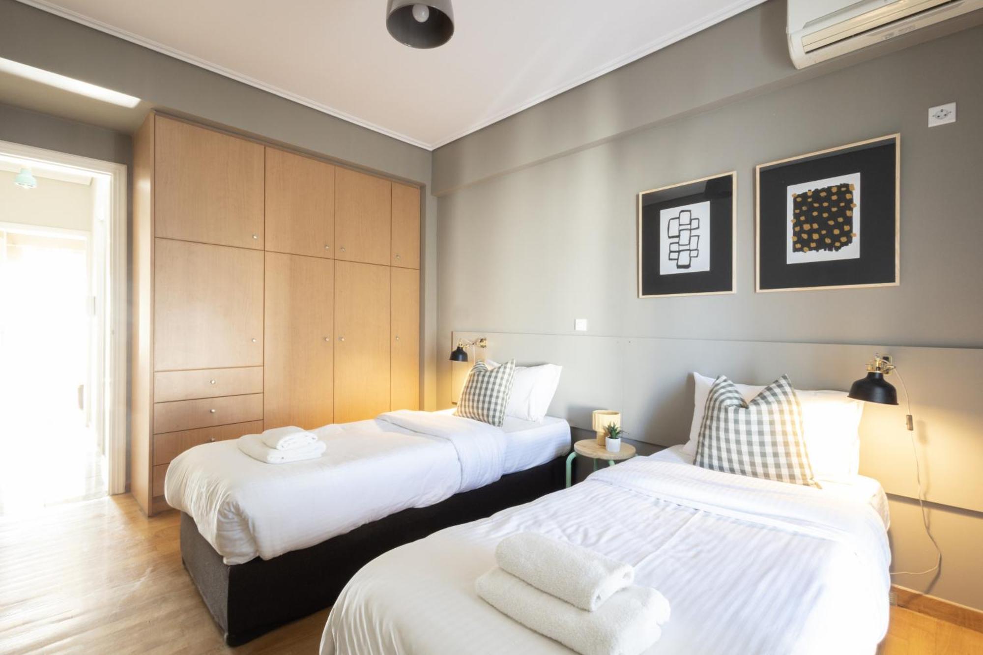 Renovated 3 Bedroom Apt With Acropolis View Афины Экстерьер фото